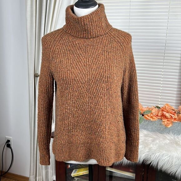 Madewell Mercer Turtleneck Sweater in Coziest Yarn - Picture 3 of 8